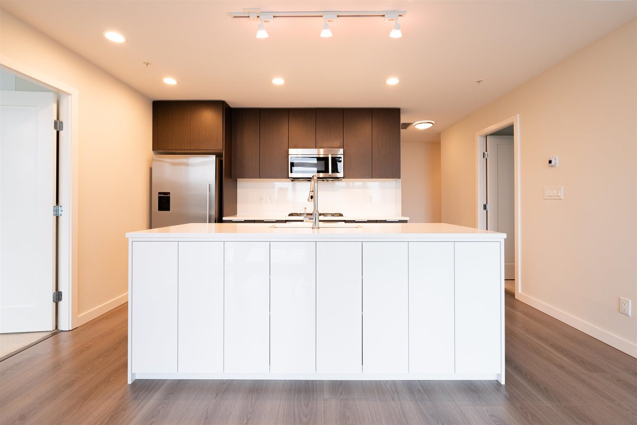 916-8688 Hazelbridge Wy