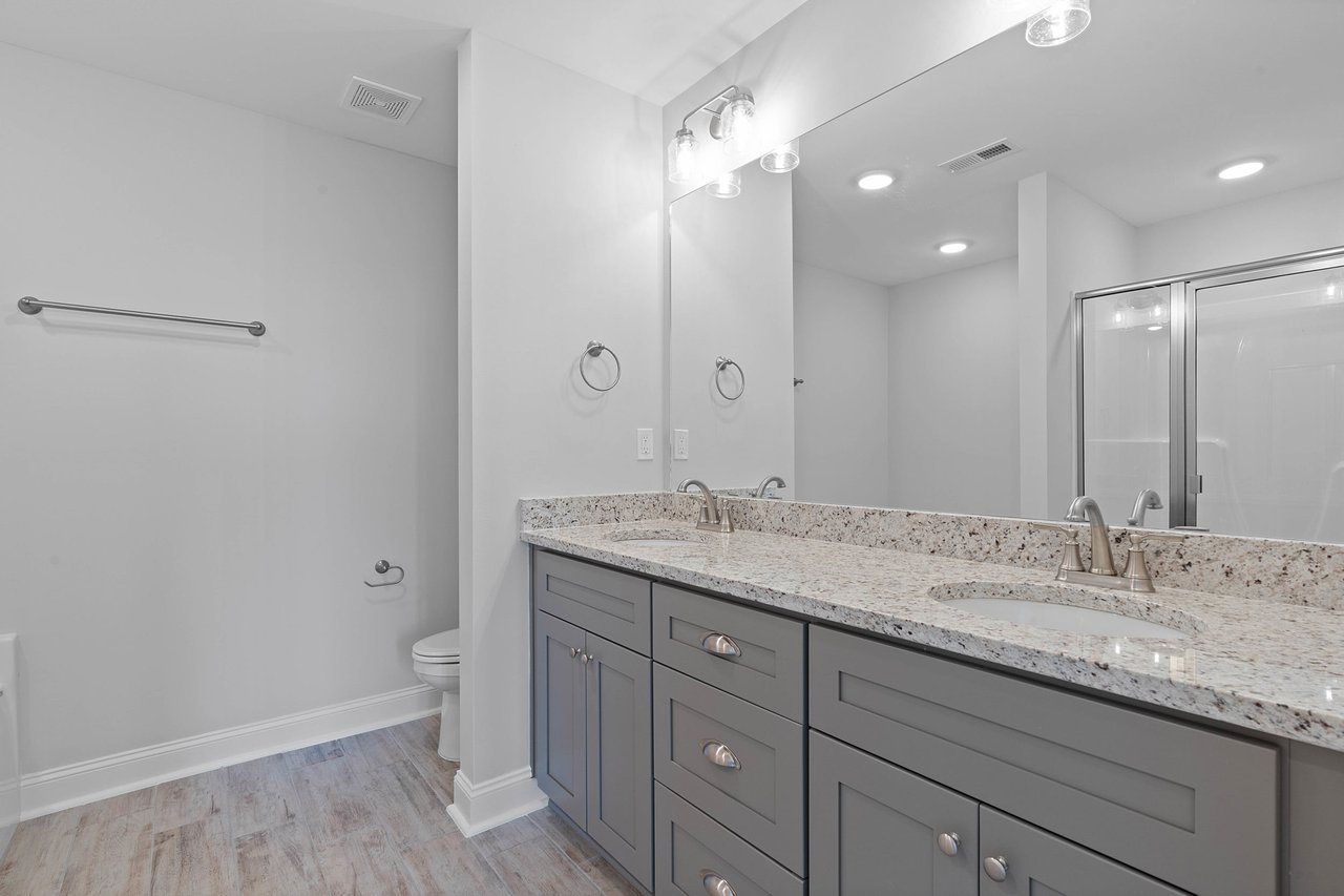 BEAUTIFUL TOWNHOME
