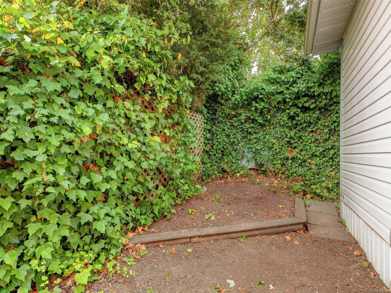 14-124 Cooper Rd, View Royal