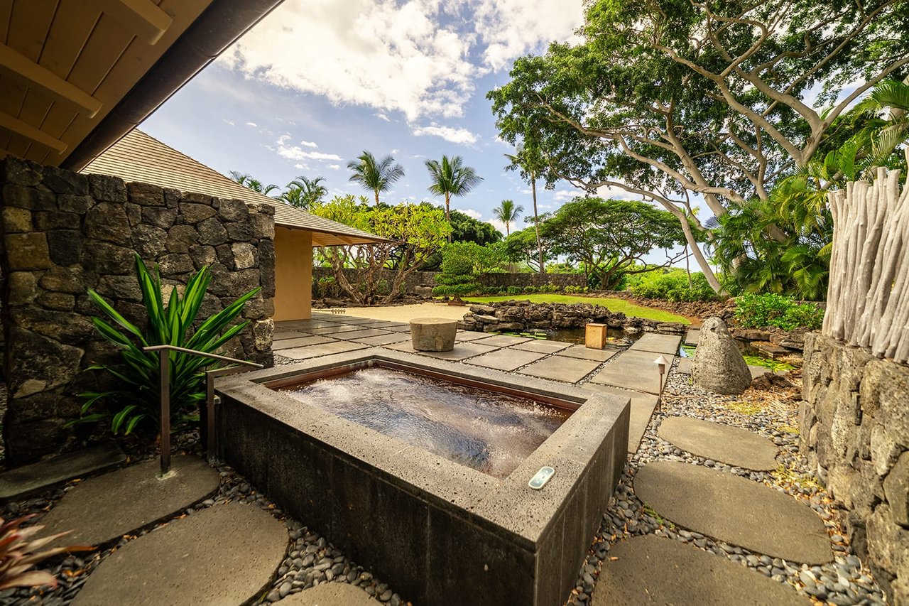 Royal Lanihau Estate