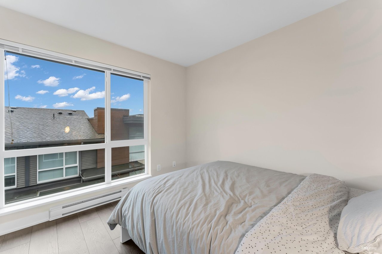 215-2228 162 St