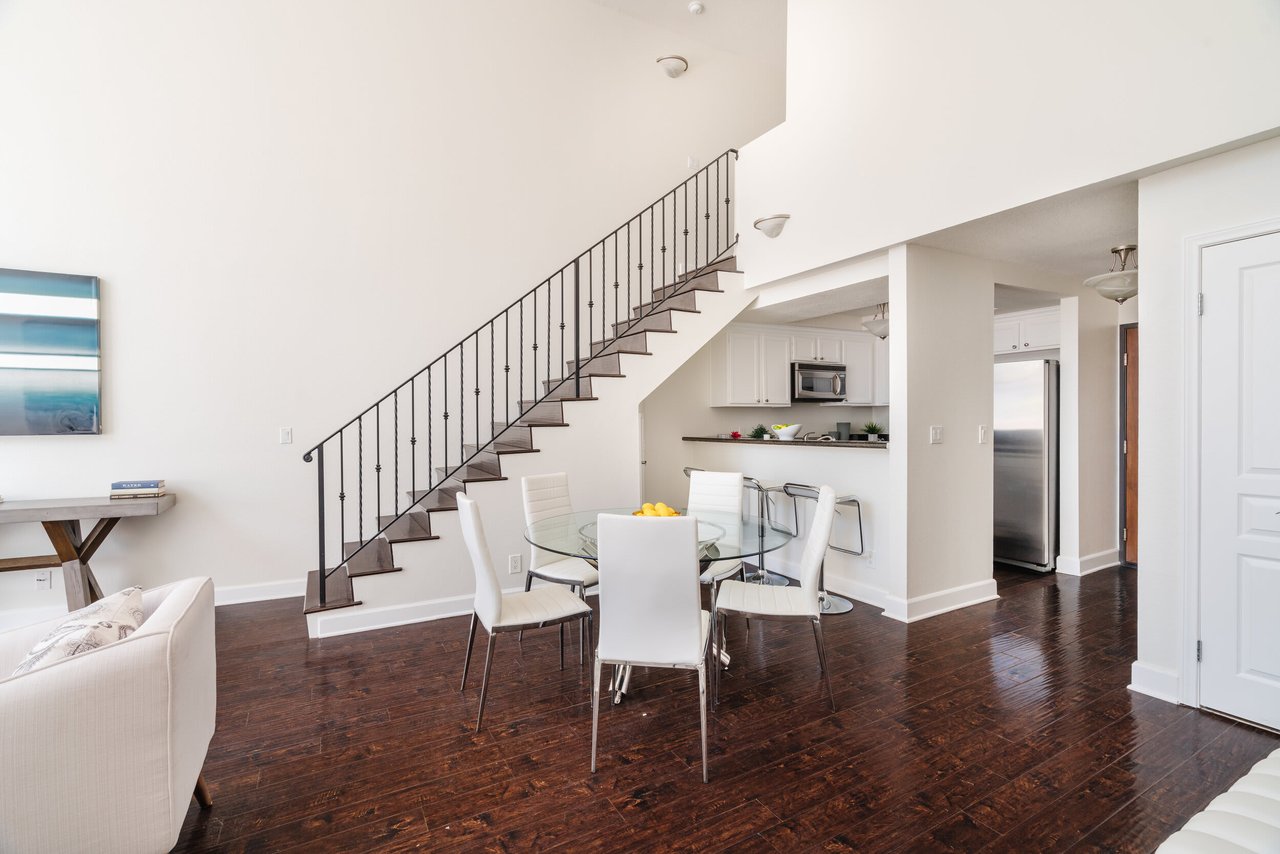 1633 S Bentley Ave Unit: 305