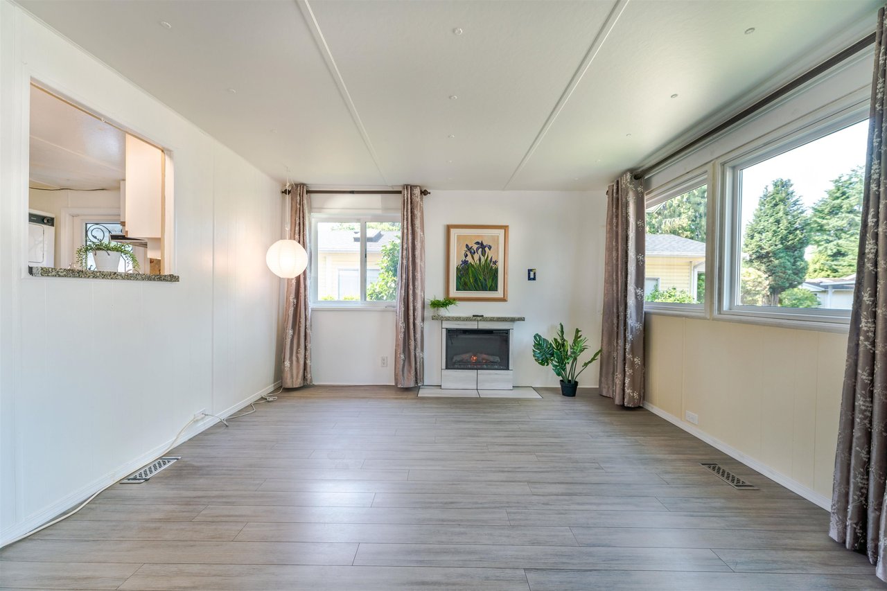 282 Tyee Dr