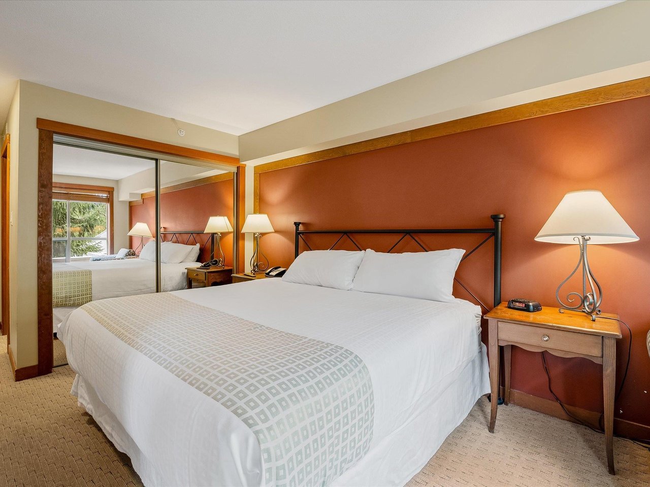 104-G1-4653 Blackcomb Wy