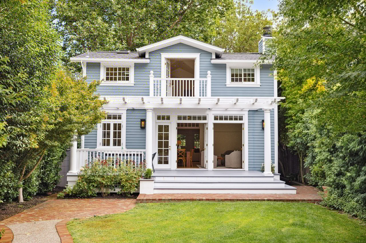 10 Raymond Avenue