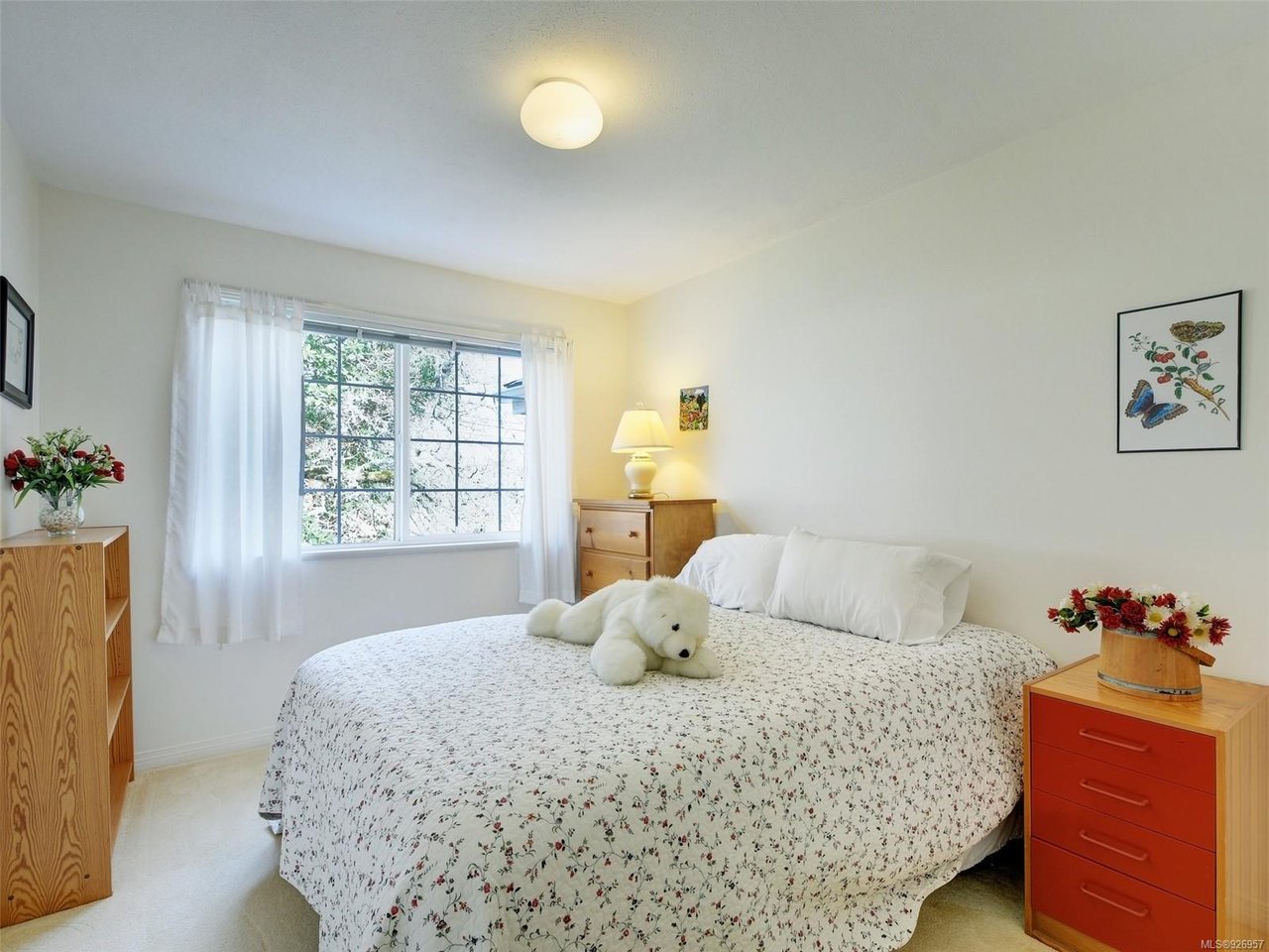 70-14 Erskine Ln