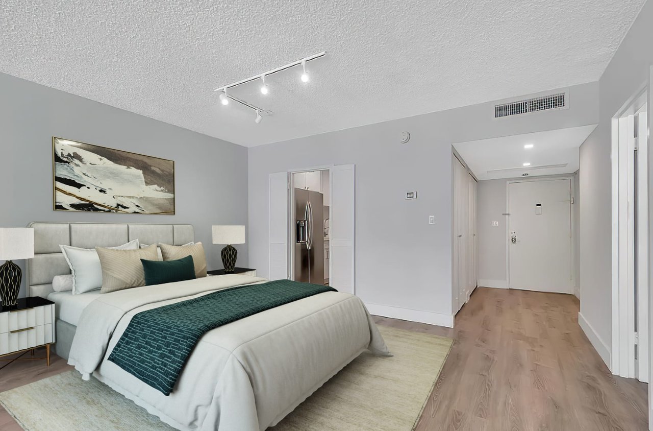 5401 Collins Ave #411 Miami Beach, Ocean View with Balcony