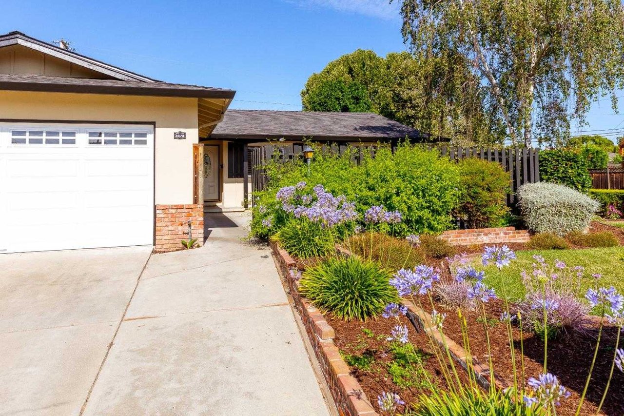 2579 La Mirada DR