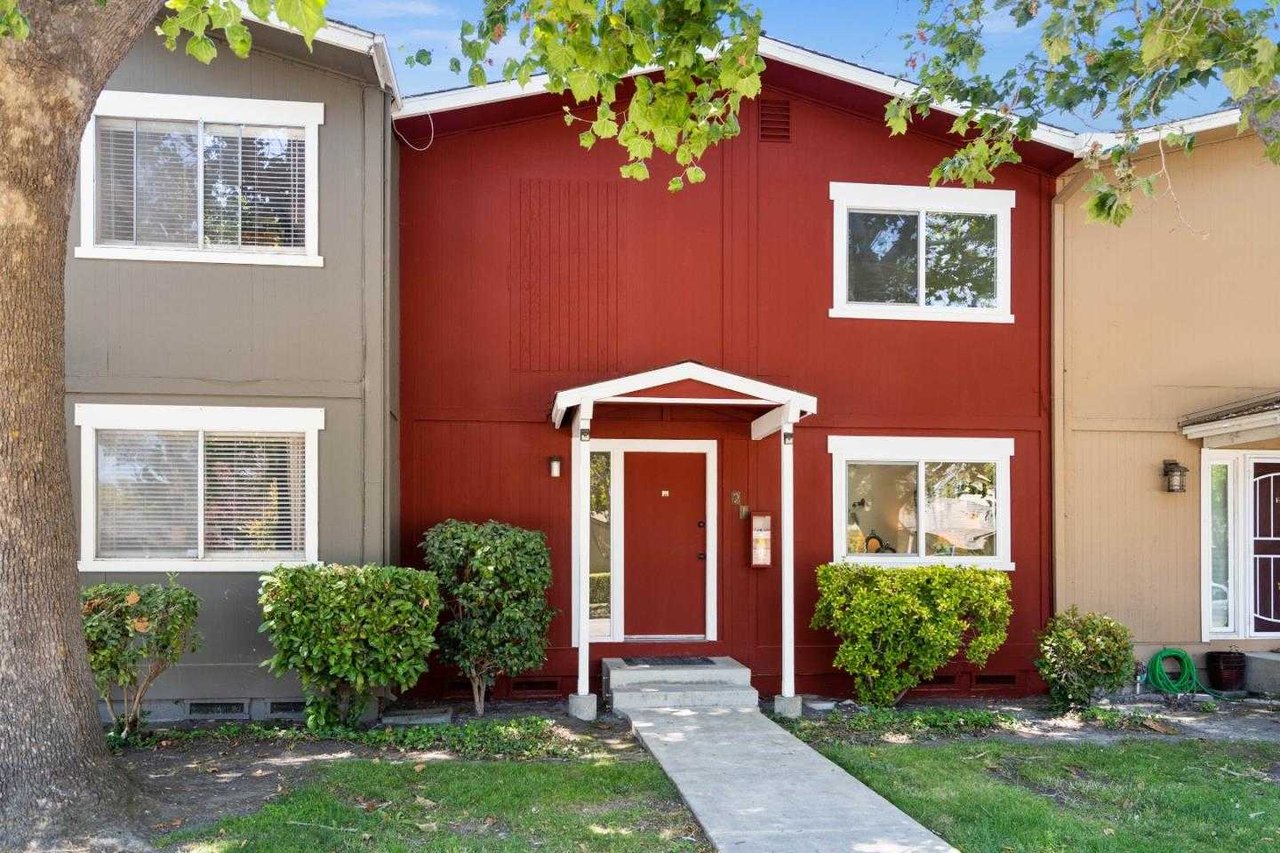 532 Tyrella Ave., #21 