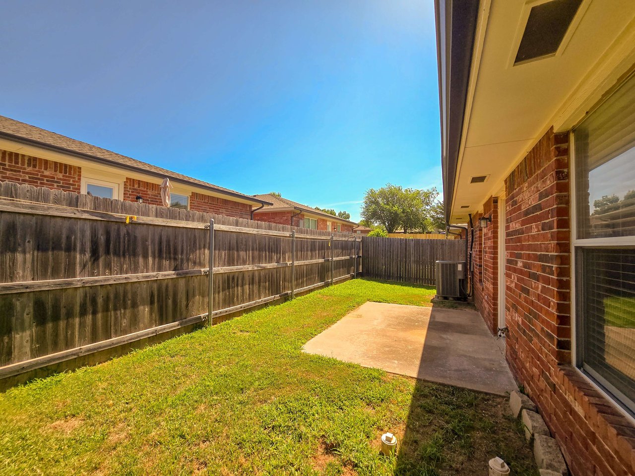 1252 Kingston Rd