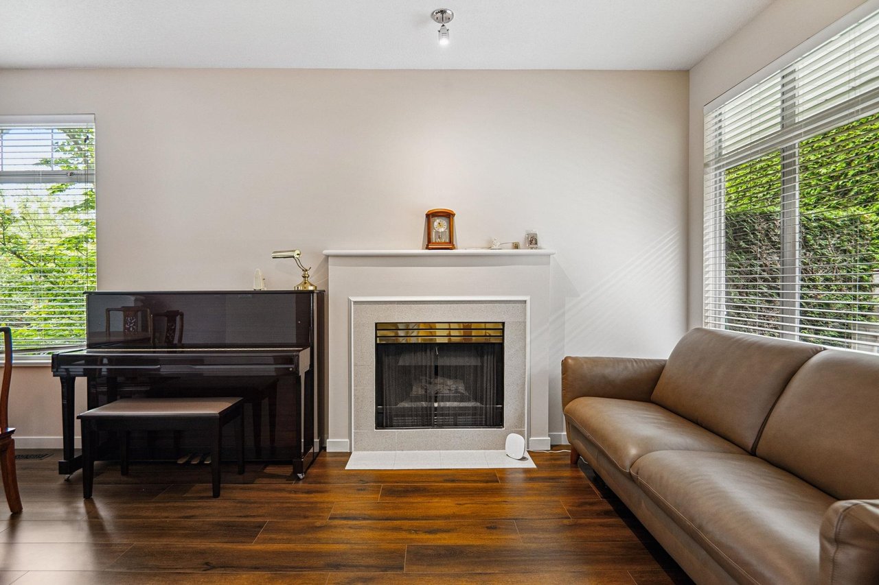 1-3578 Whitney Pl