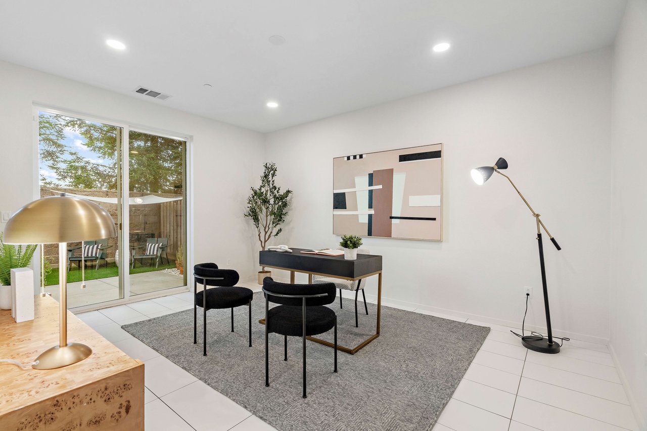 367 Ellicott LOOP