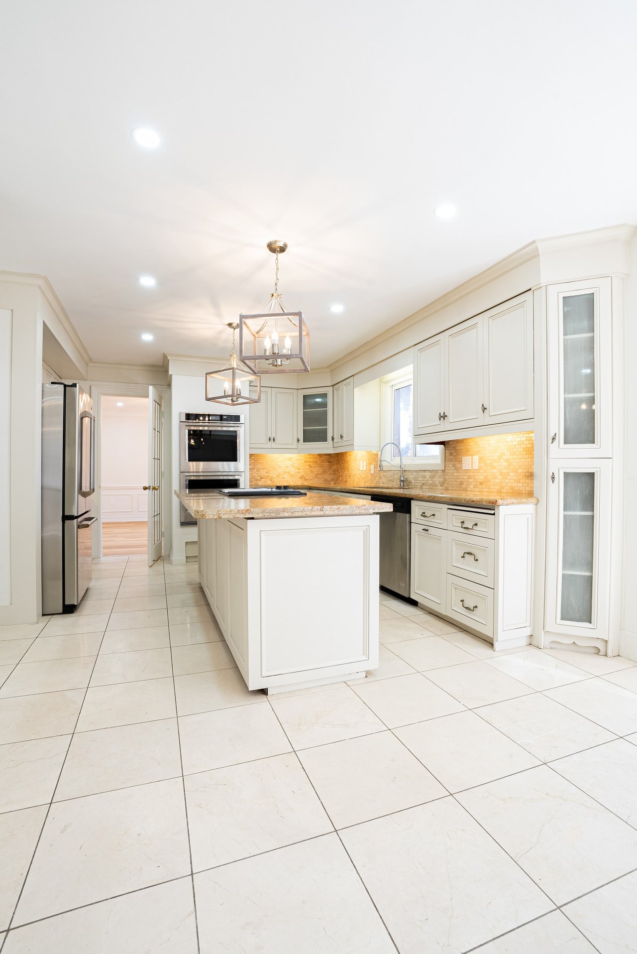172 Nicholson Court, Burlington