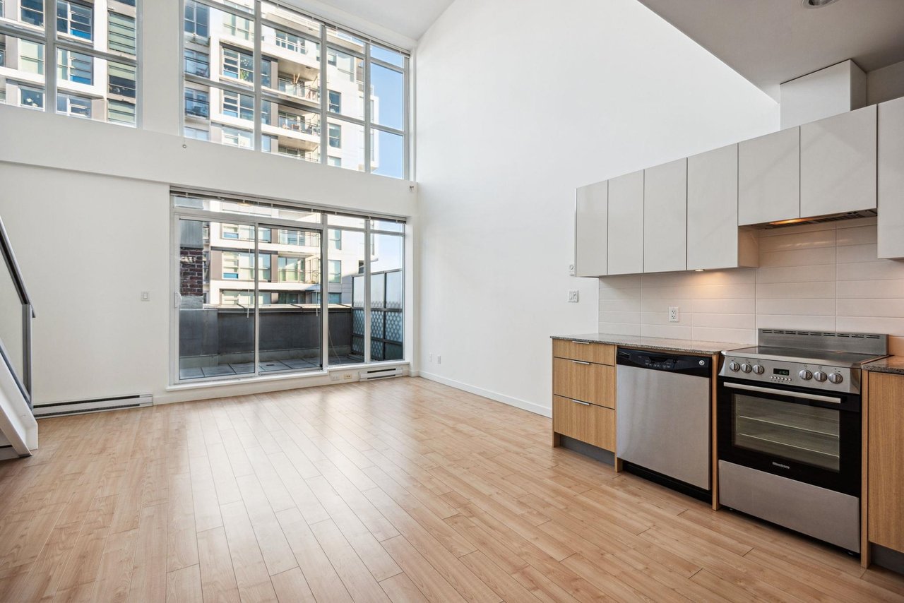 307-429 W 2nd Ave