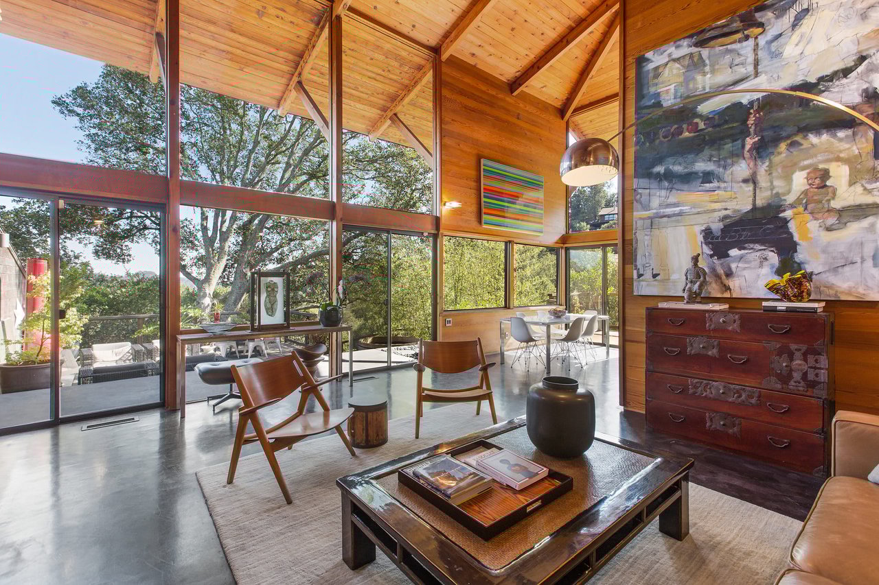212 Crescent Dr