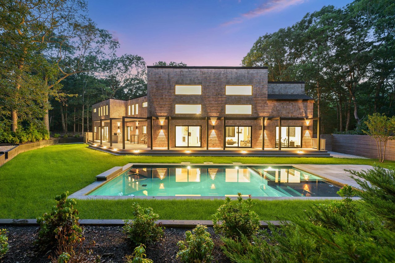 25 Alewive Brook Road, East Hampton