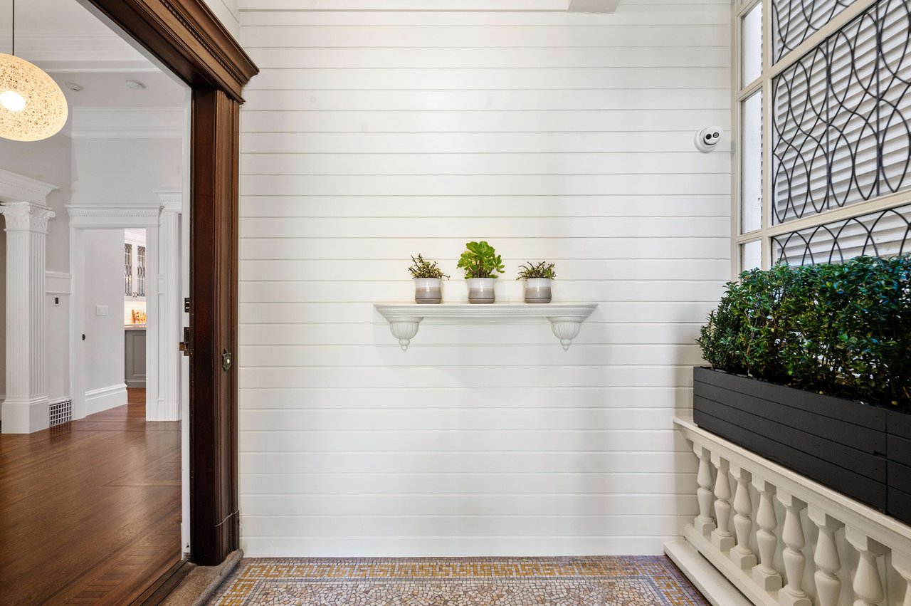 Grand Pacific Heights Home on a Coveted Flat Block between Lafayette & Alta Plaza Parks