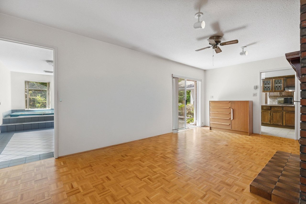 14324 25 Ave