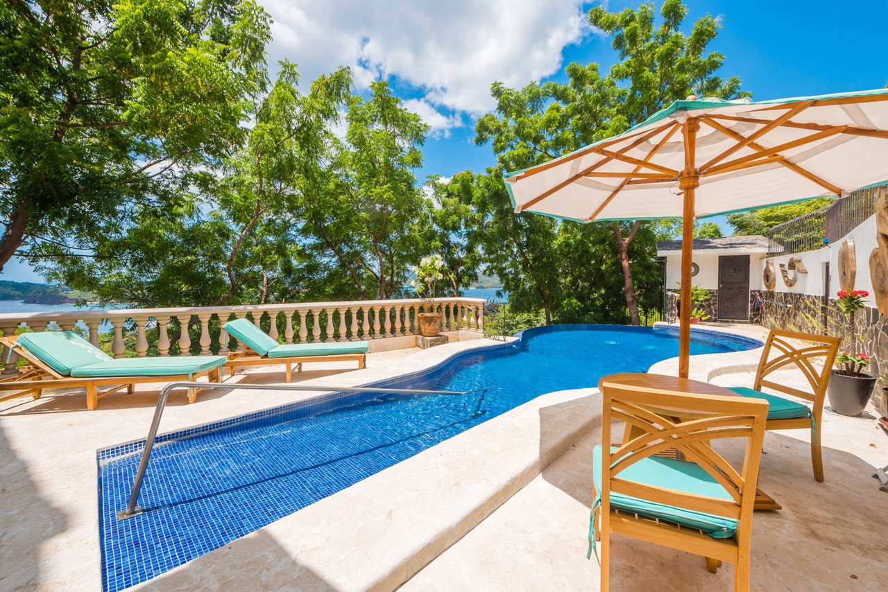 Infinity Pool Spanish Estate, Flamingo, Guanacaste