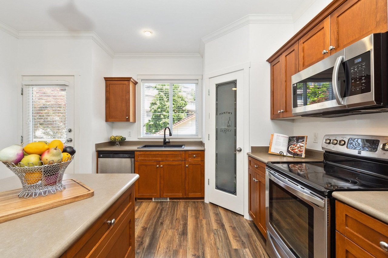 23537 Kanaka Wy