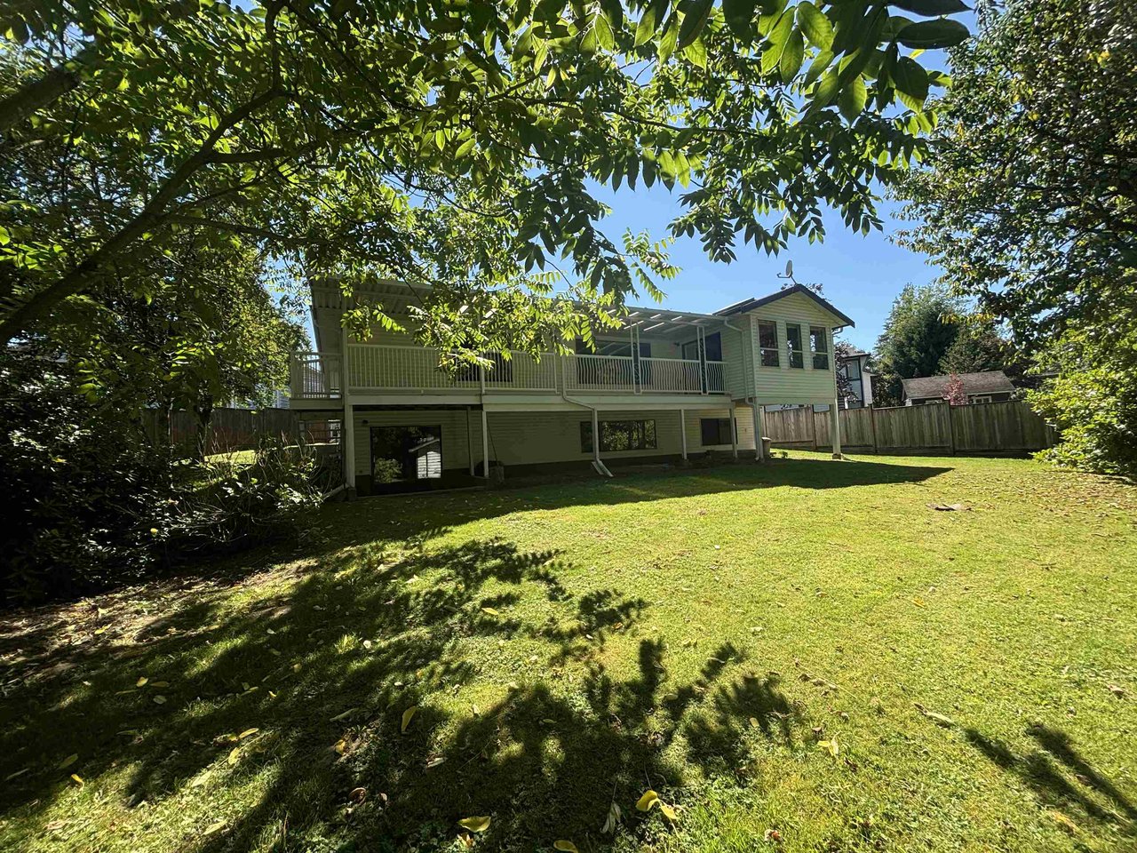 9572 211 St