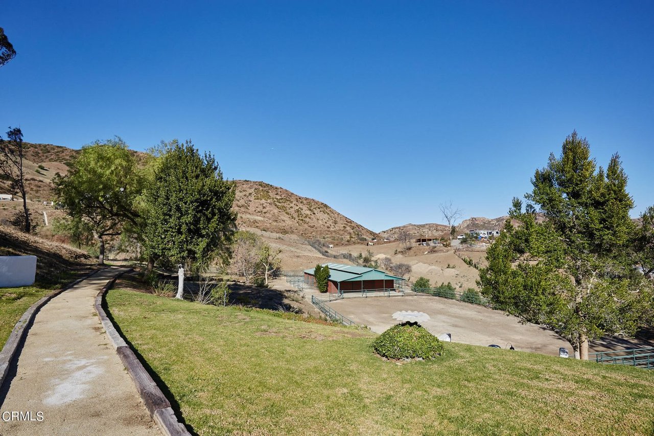 33235 Mulholland Hwy property image