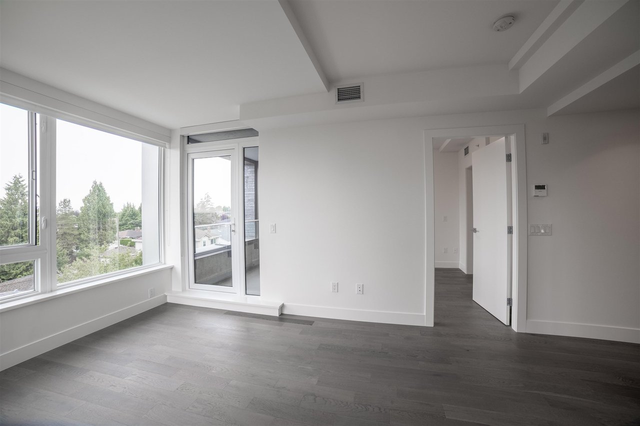 403-7777 Cambie St