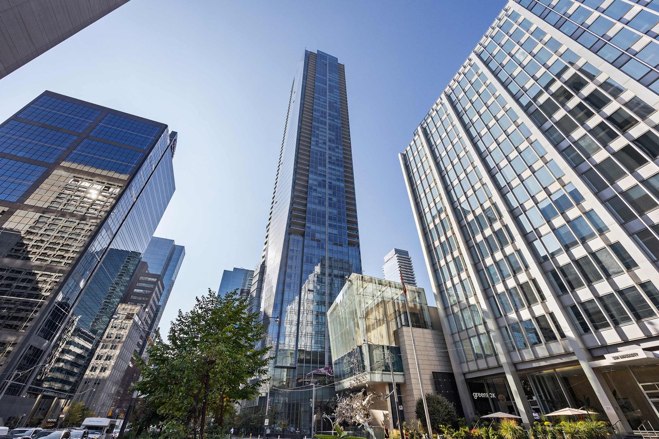 Suite 3006- 180 University Avenue