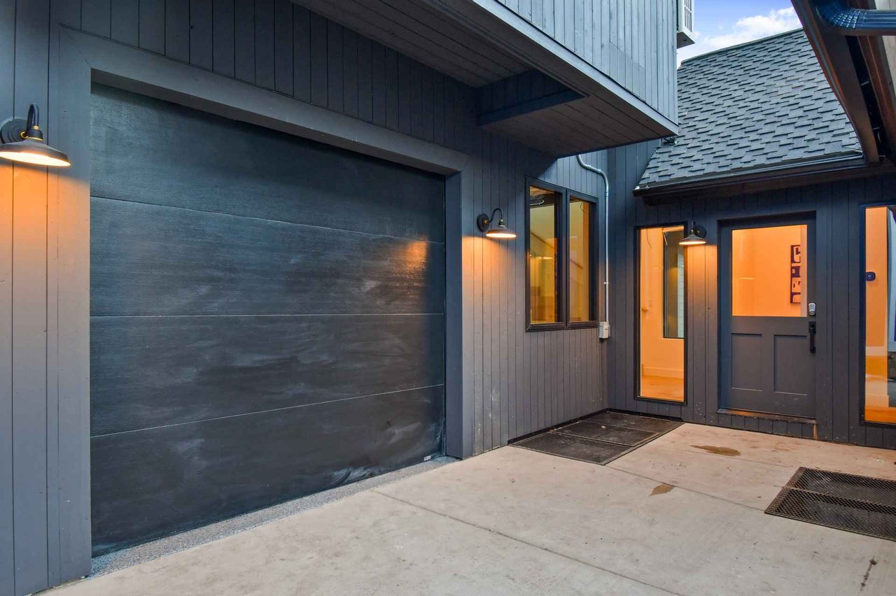 1125 Park Ave