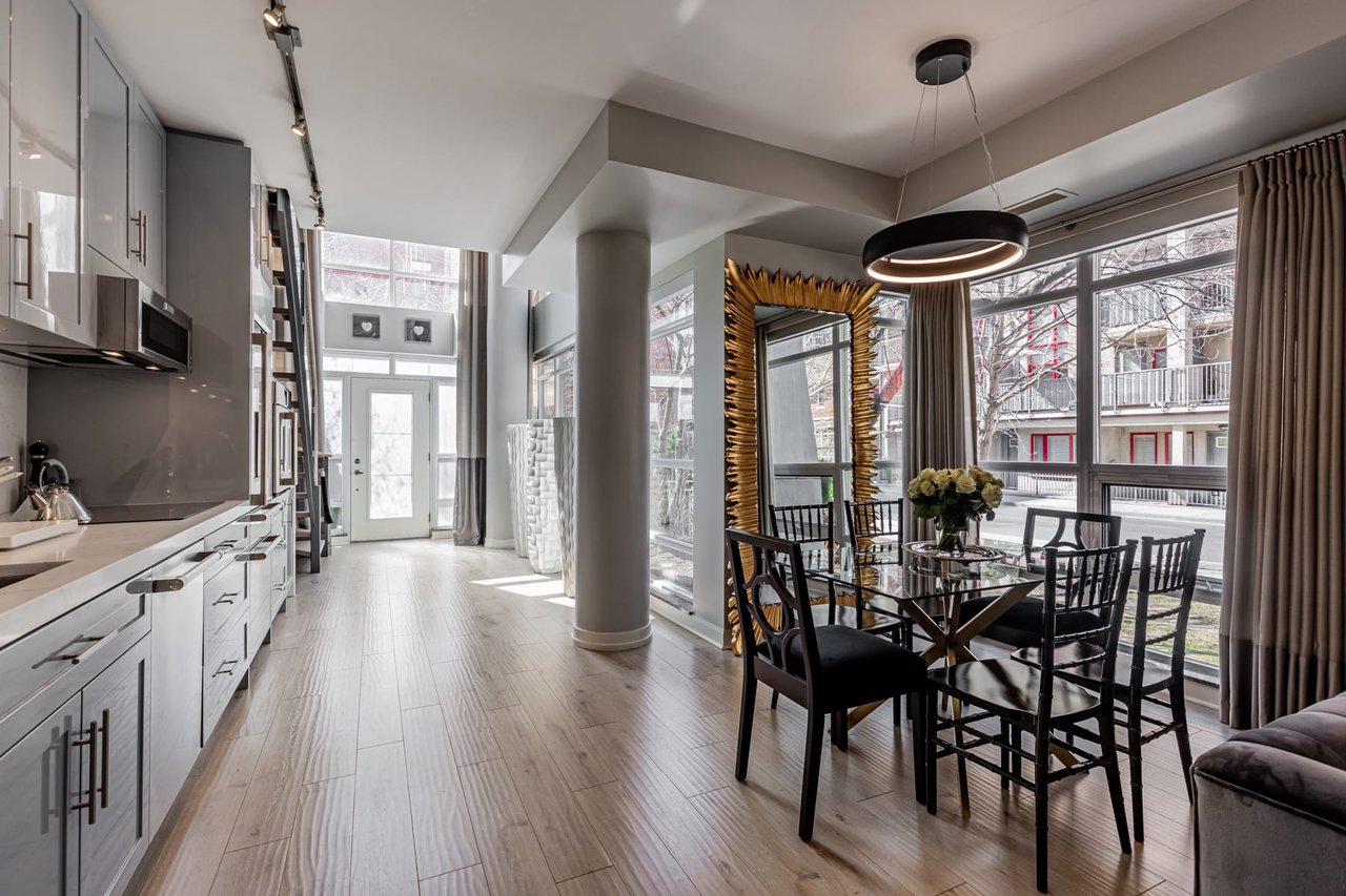 LUXURY URBAN TOWNHOME