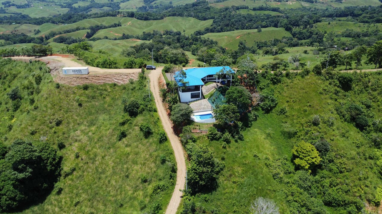 1.97 ACRES – 3 Bedroom Home With Pool, 360 Degree Mountain And Ocean View!