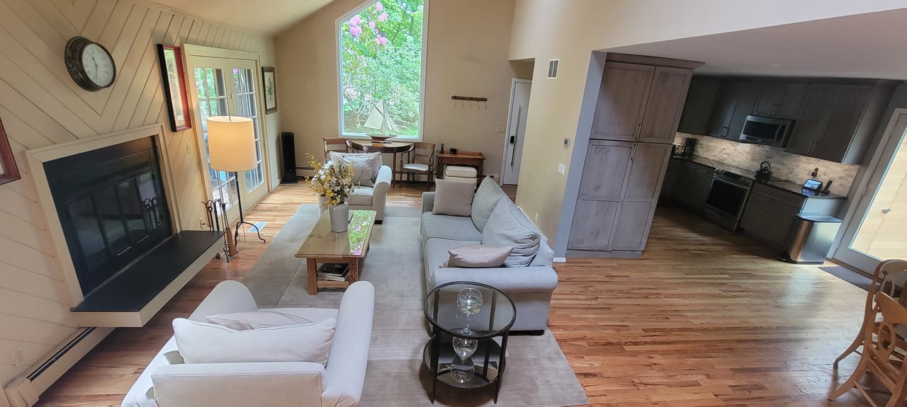 THE PERFECT HAMPTONS SUMMER RENTAL CLOSE TO VILLAGE