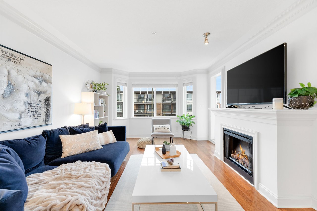 305-15389 Roper Ave