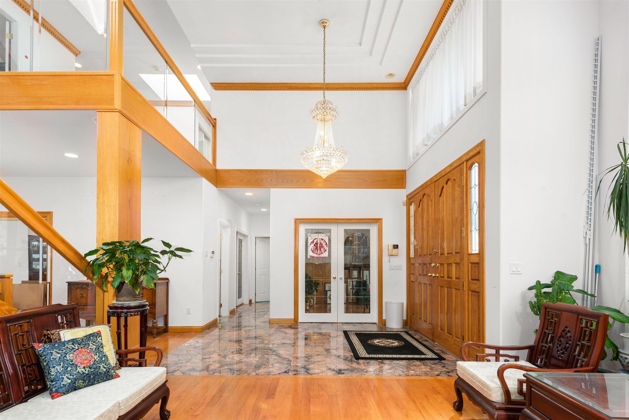 6160 Azure Rd