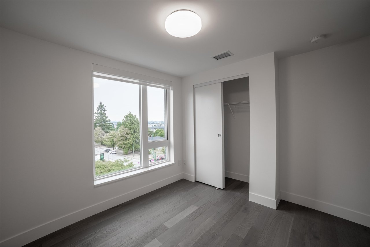 403-7777 Cambie St