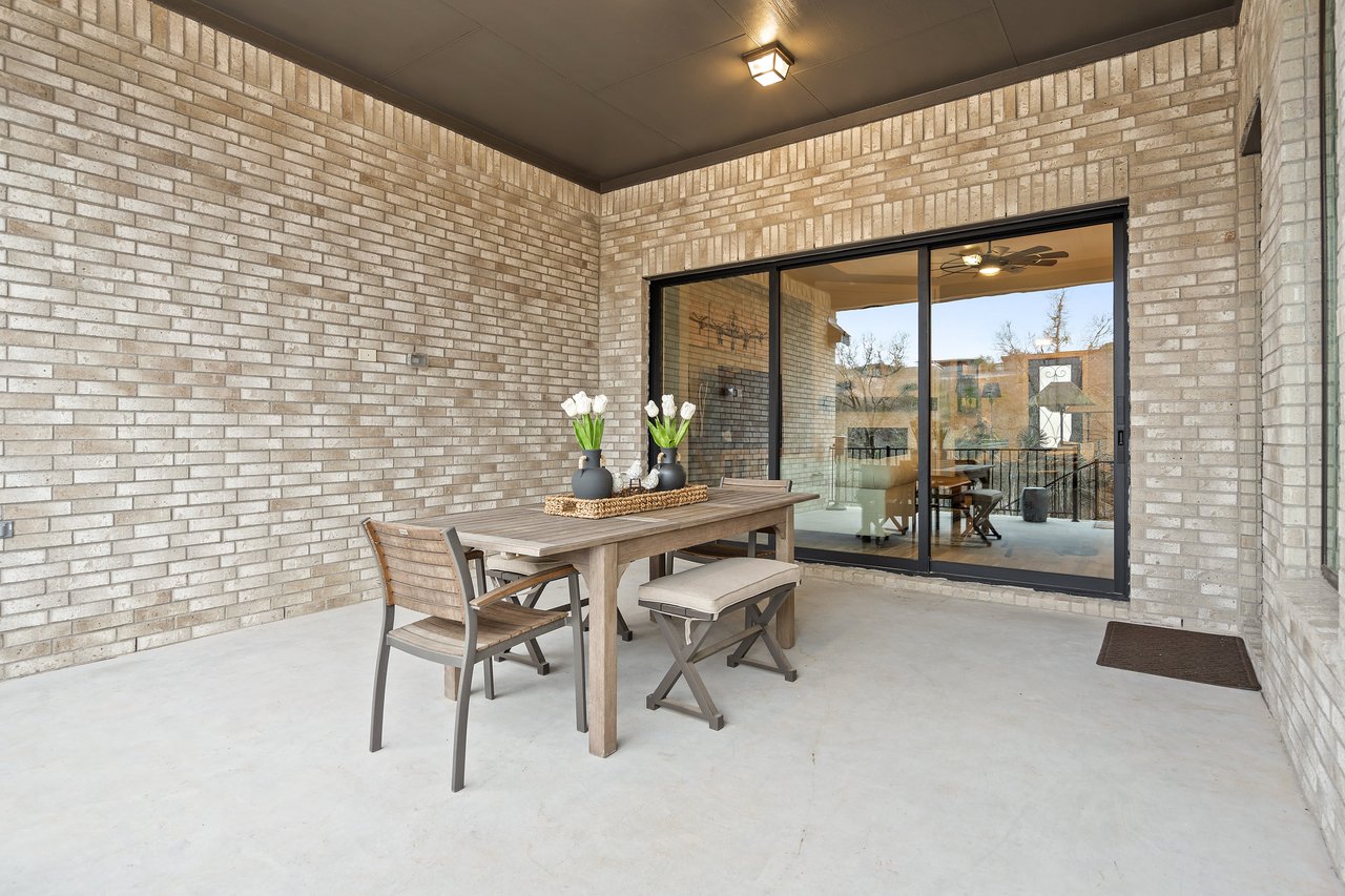 105 Hollytree Court