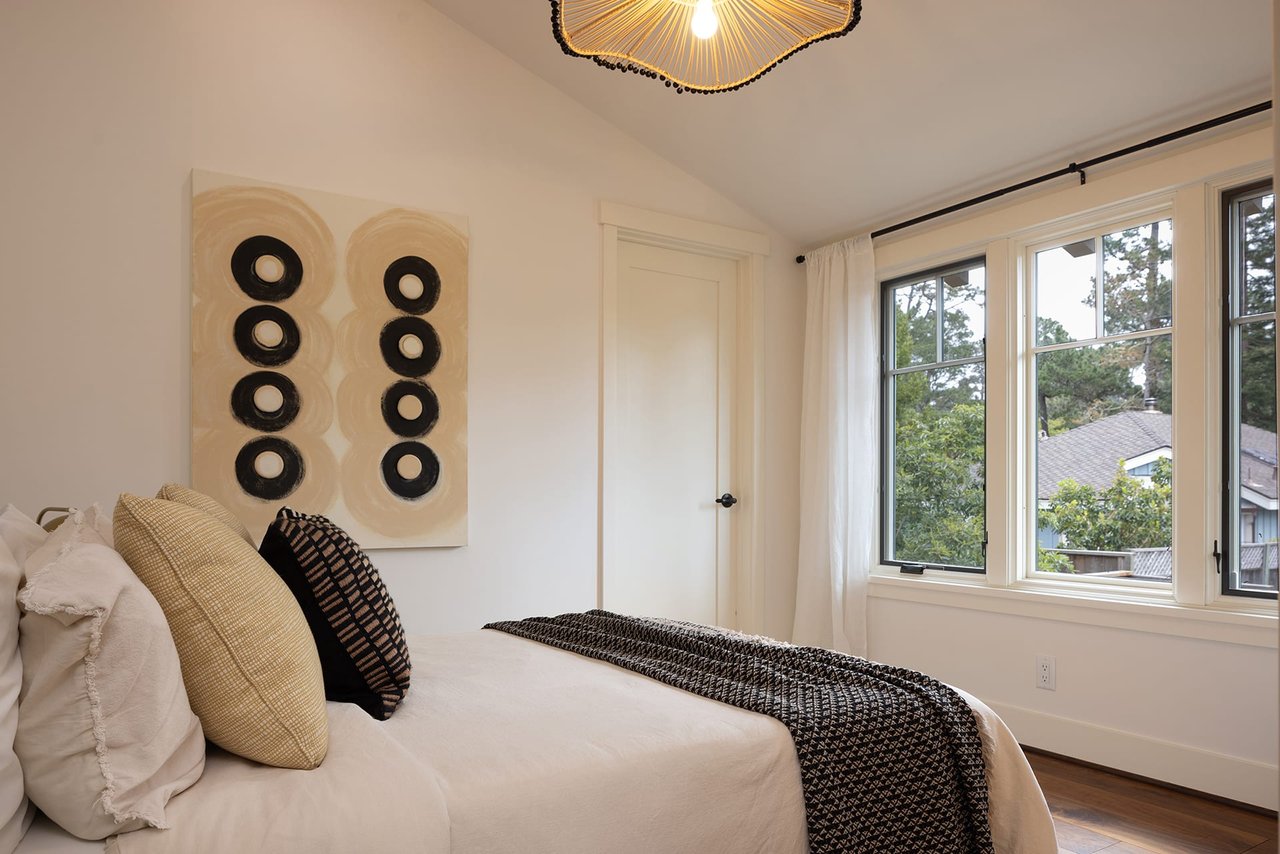 Beautiful Carmel Cottage