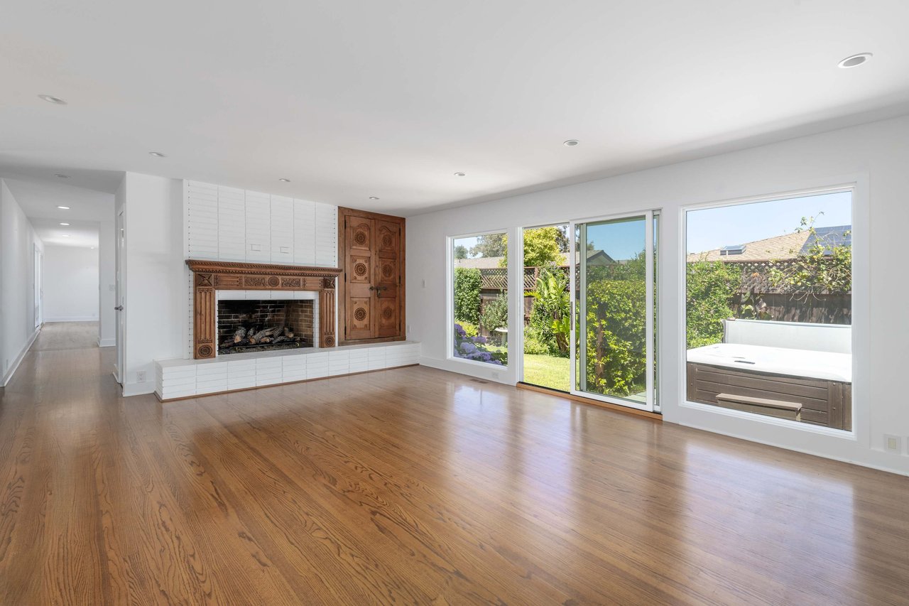 Charming Single-Level Home in Coveted Paradise Cay- Represented Owner and Tenant