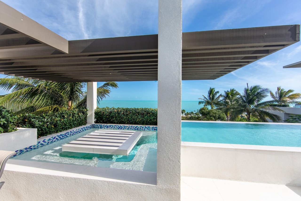 Blue Lagoon Villa
