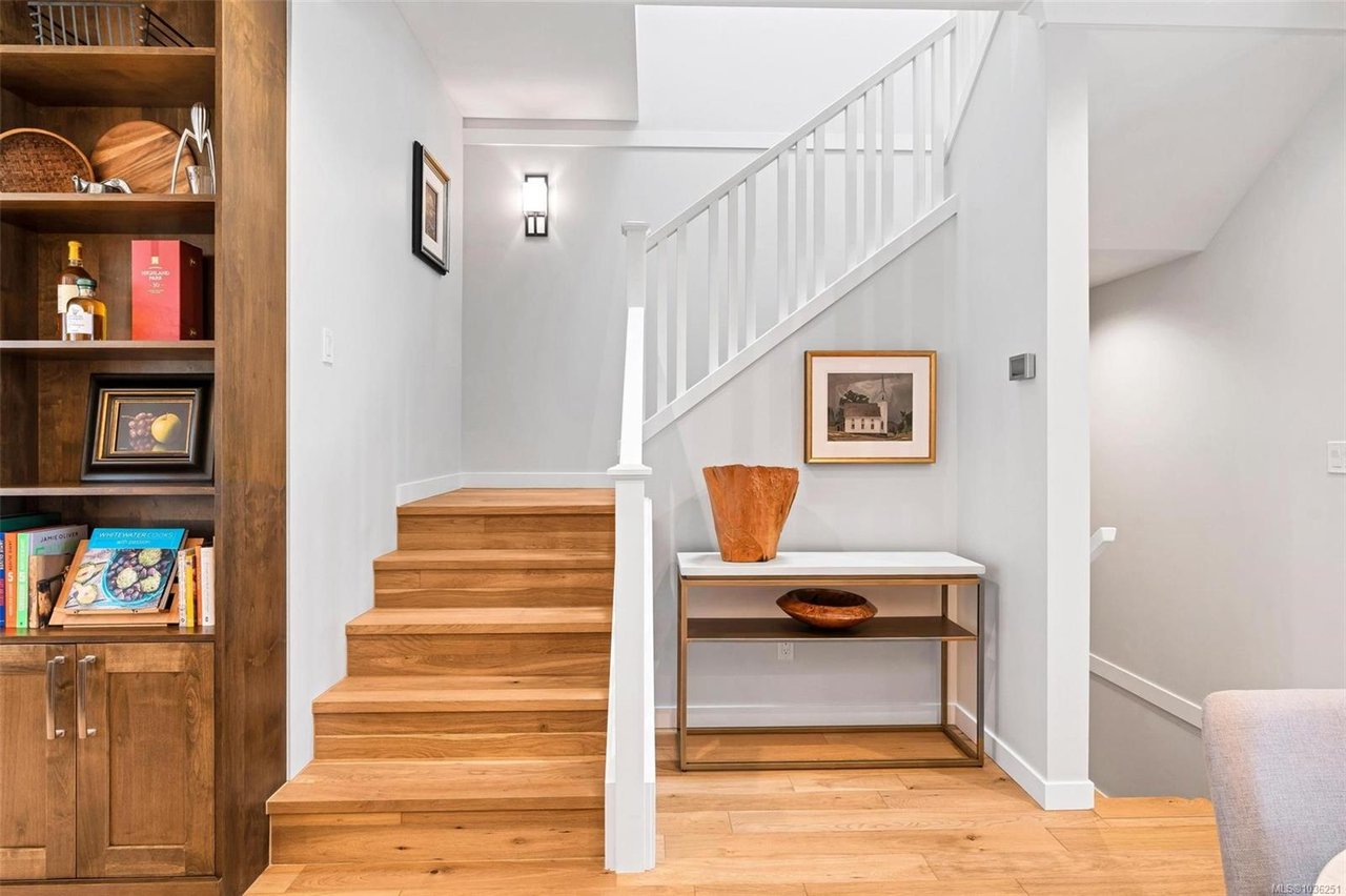 1034 Pentrelew Pl