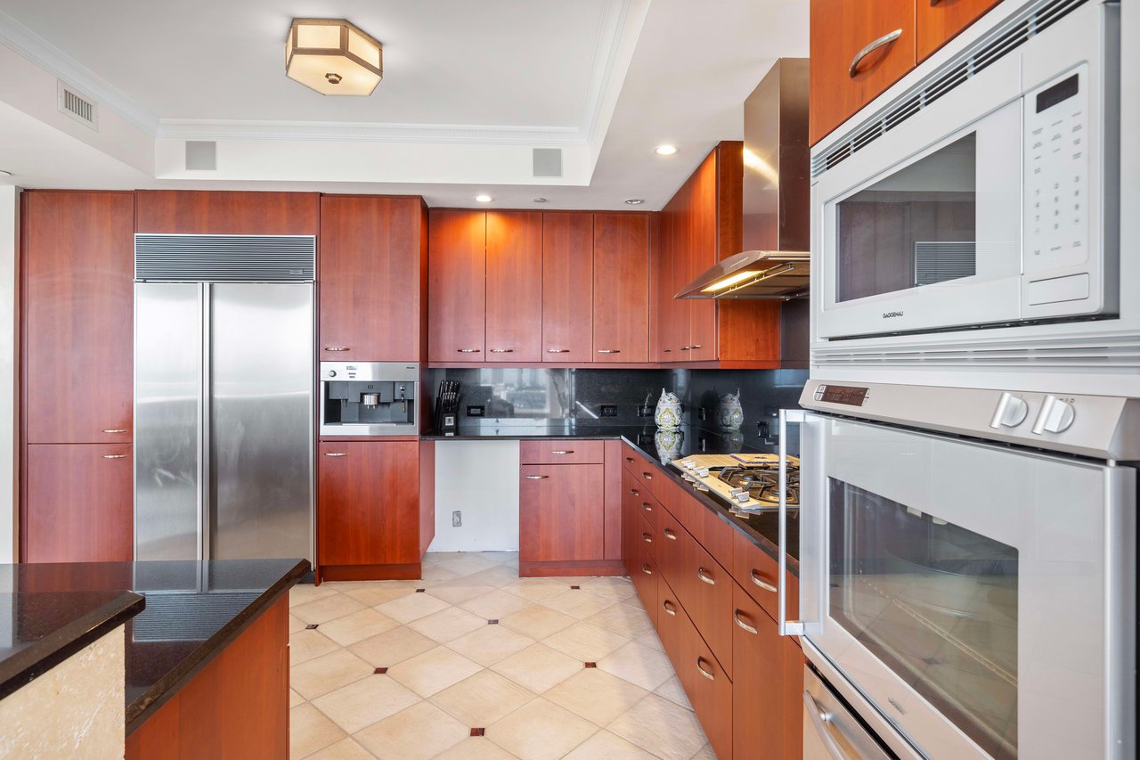 6000 Island Blvd # 2406