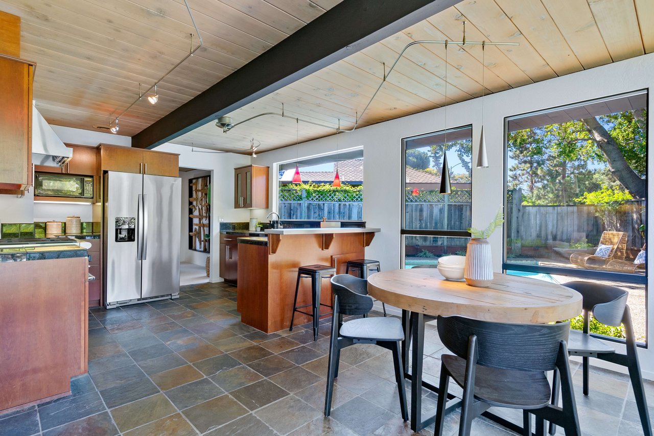 958 Eichler Drive