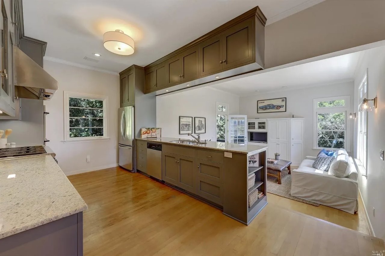 116 Winding Way