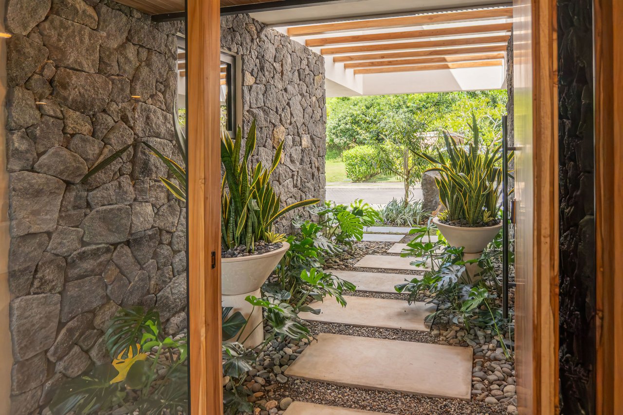 Tropical Modern Coastal Estate, Los Suenos, Puntarenas