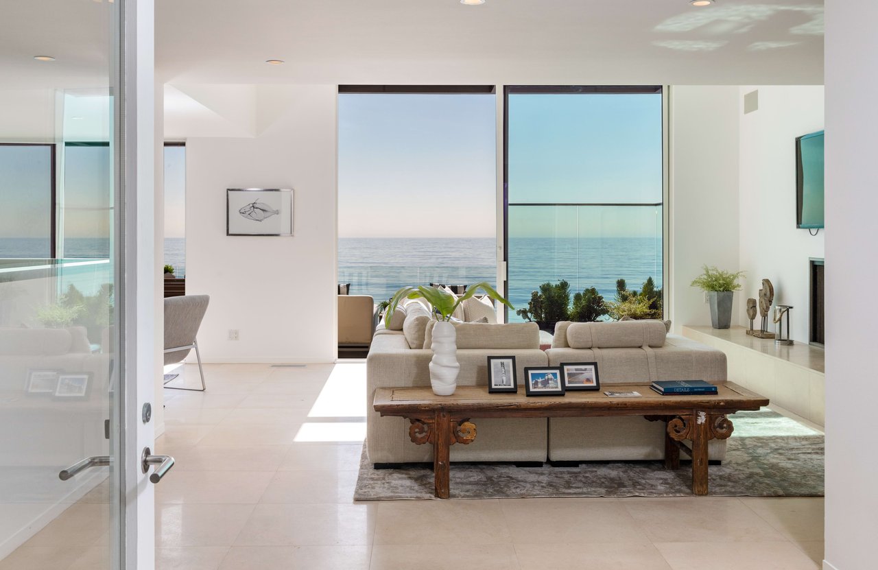 22028 Pacific Coast Hwy, Malibu