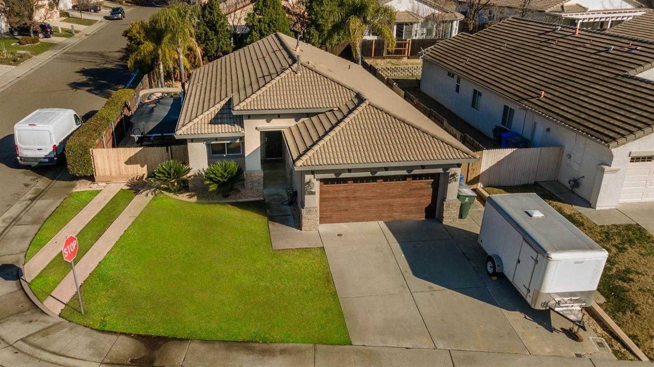 240 Buffet Court