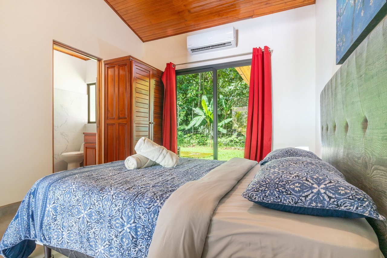 Excellent 3BR in Popular Neighborhood, Quiet, Private, Strong Rental Income