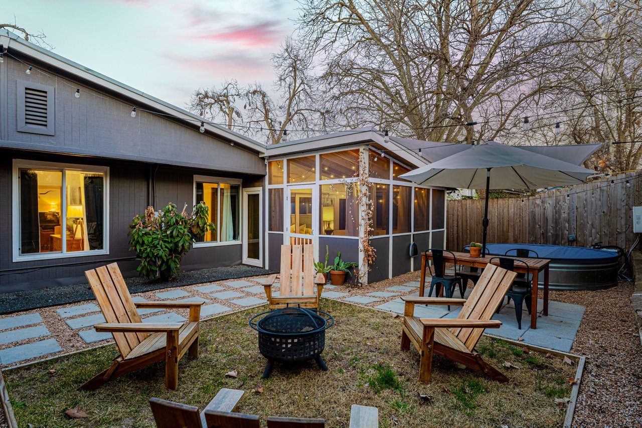 2009 Peach Tree St 