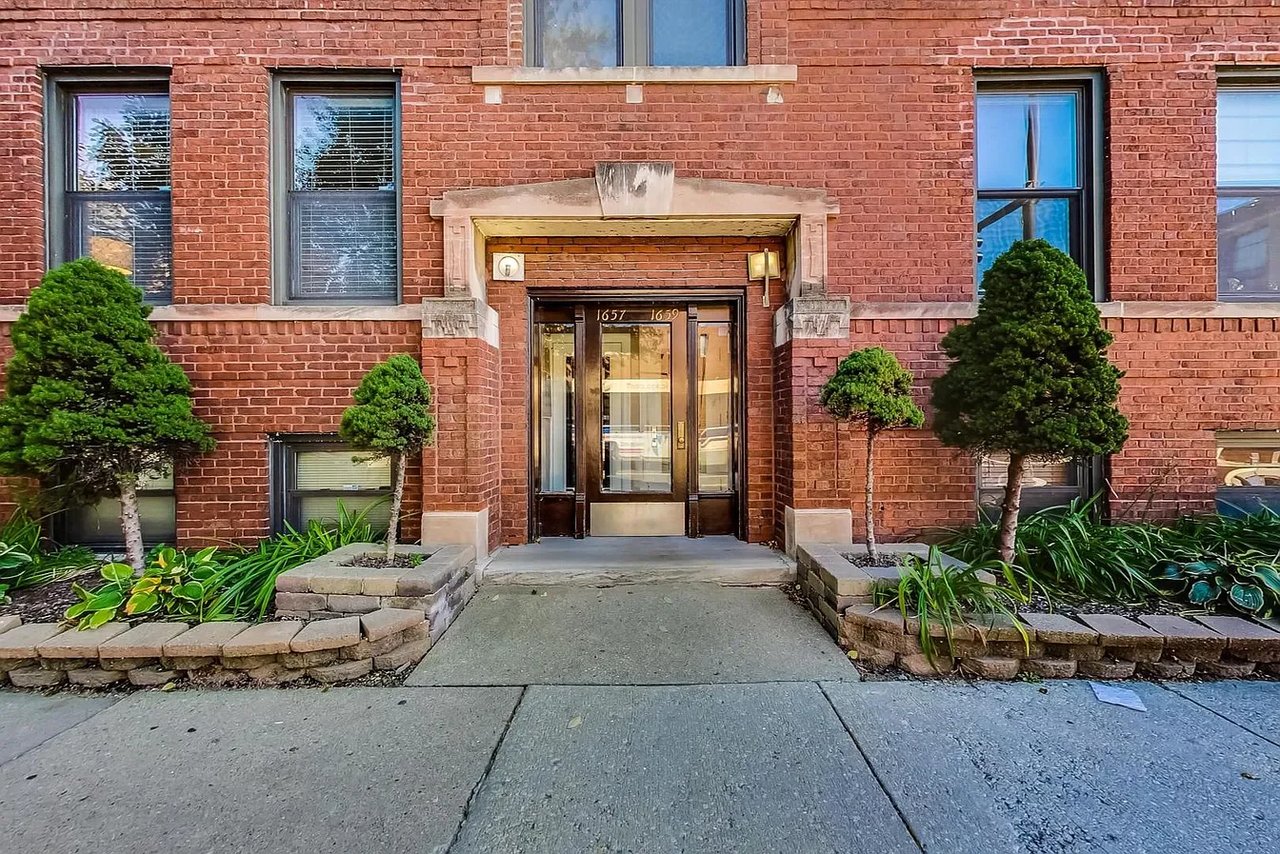 1659 W Addison St., Unit 2
