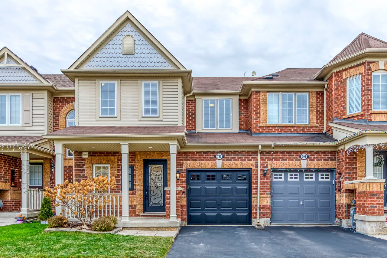 795 Shortreed Cres